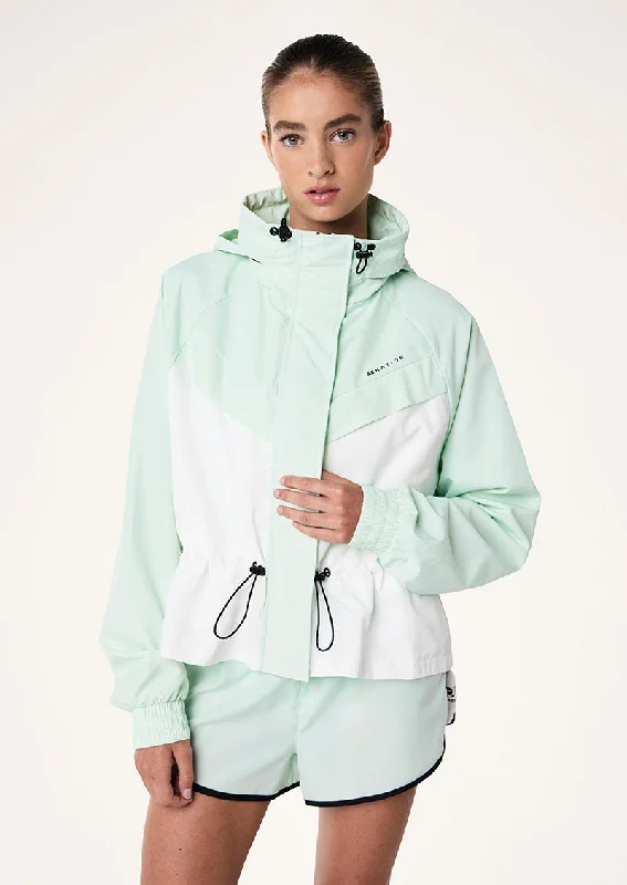 SHELTER JACKET IN HINT OF MINT