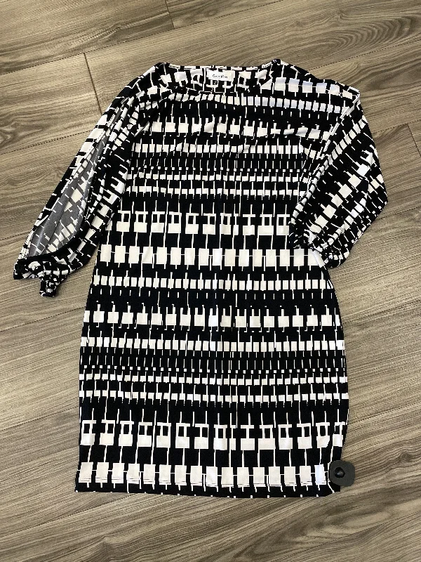 Dress Casual Short By Calvin Klein In Black & White, Size: M