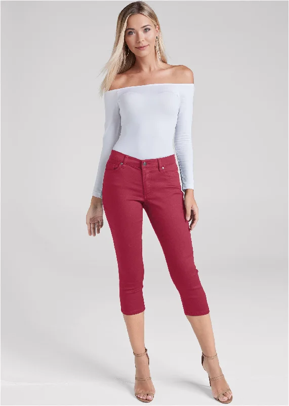 Cindy Capri Jeans - Dark Red