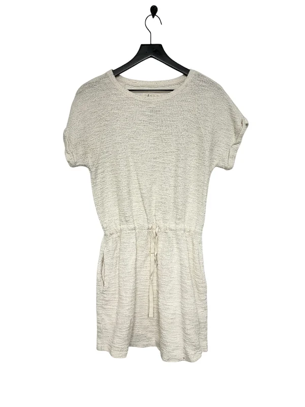 Dress Casual Short By Lou And Grey In Cream, Size: S